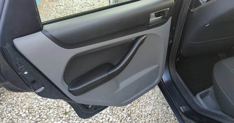 Ford Focus cena 16999 przebieg: 188000, rok produkcji 2010 z Suwałki małe 667